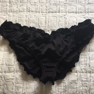 Victoria’s Secret Ruffled Bikini swimsuit Bottom S